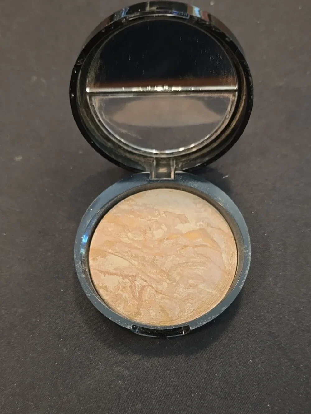 Laura Geller Baked Bronzer in Warm Brown